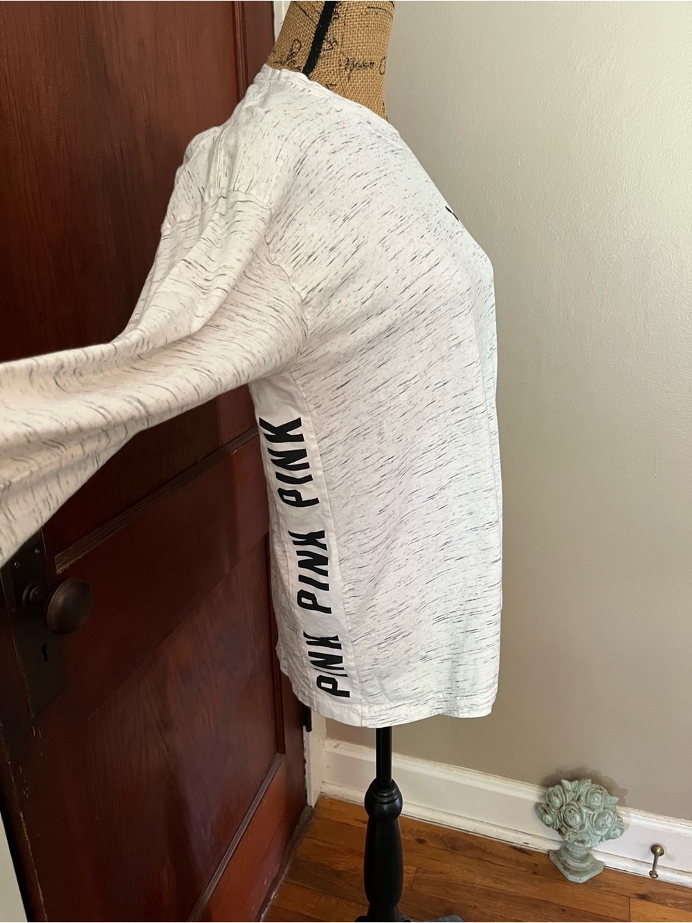 PINK by Victoria's Secret Heather White Long Sleeve Tee with Black Accents - Picture 2 of 5